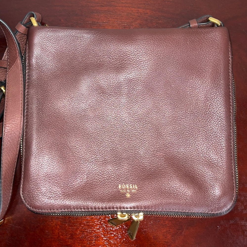 Expandable Fossil bag. Like new.
